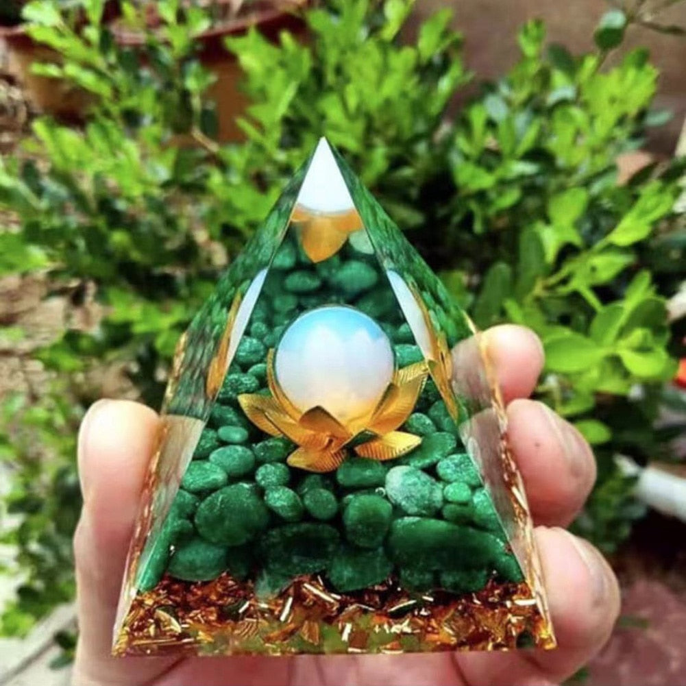Pyramide Orgonite arbre de vie, convertisseur d'énergie en cristal porte-bonheur
